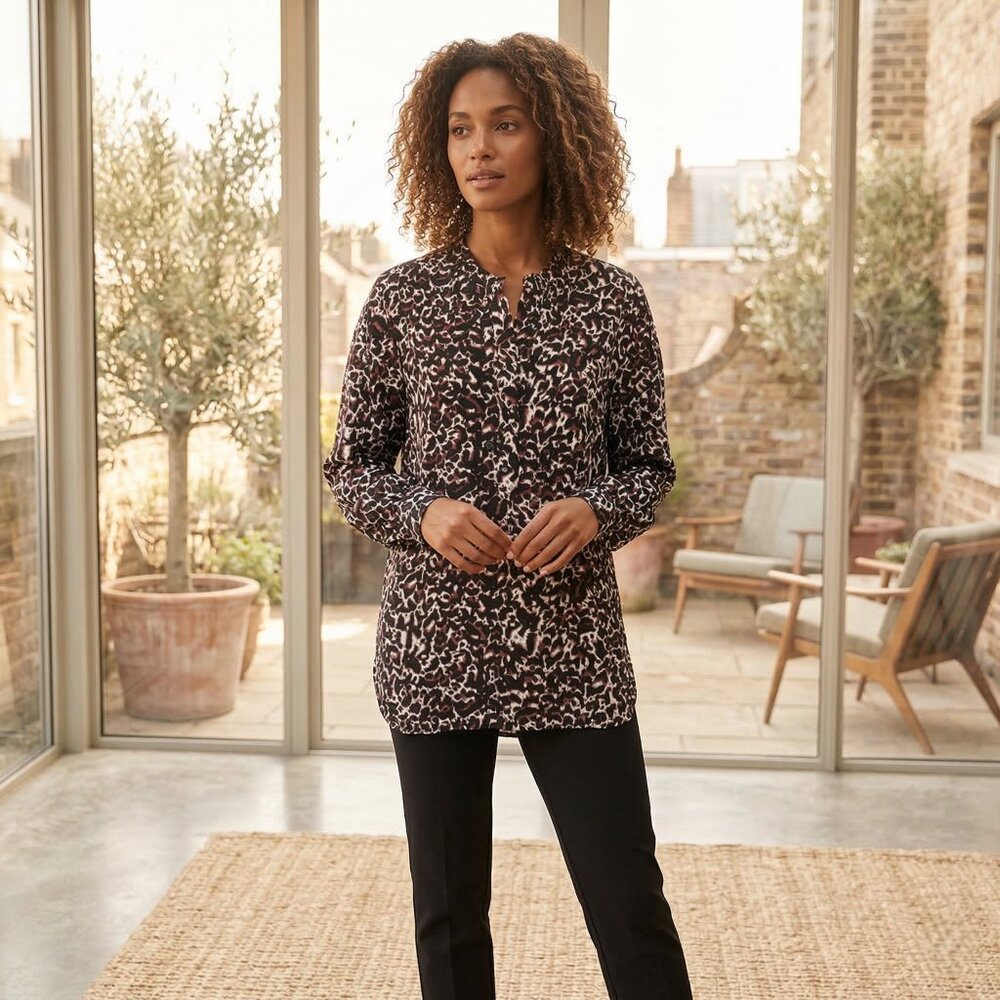 *Time and Tru Animal Print Button Down Top -‎ Women's - Medium